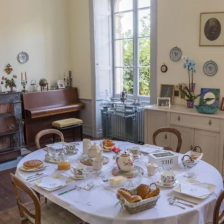 Maison Fontenay-le-comte, 7 Pieces, 12 Personnes - Fr-1-725-3